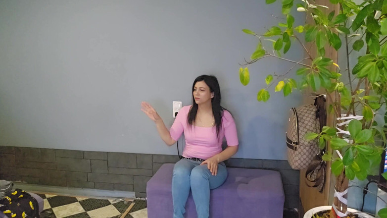 KristinaSlut: Quần ướt và đi tiểu trong quần