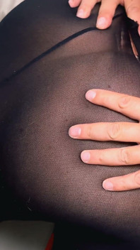 Schwangere MILF in bondage und in strumpfhosen wird anal gefickt