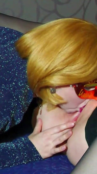 Hot Lesbians and Golden Shower in a Guy's Mouth.