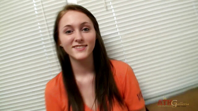 ATKIngdom: Юная девушка в горячем кастинге