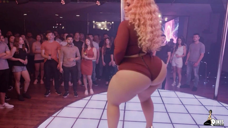 Dukes Hardcore Honeys: Dukez Sexy Compilation Di Danza Con Un Gran Culo 1