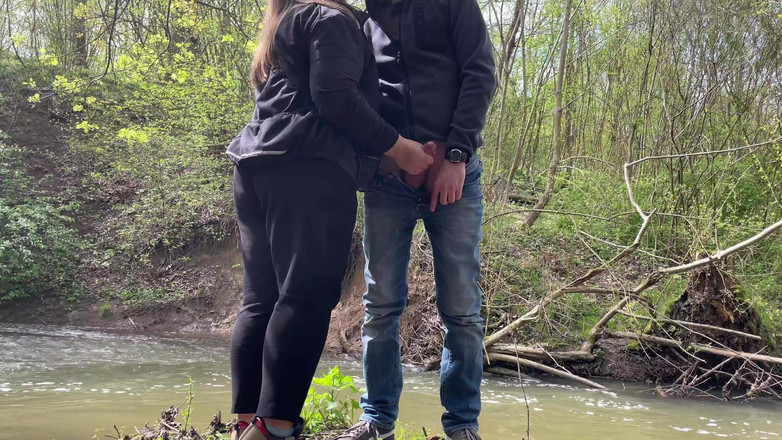 OurFetishLife: Žádostivá tchyně ví hodně o honění v přírodě