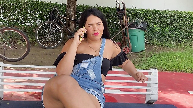 DAYANNA: Mi fotto con la mia amica e la sua sorellastra...