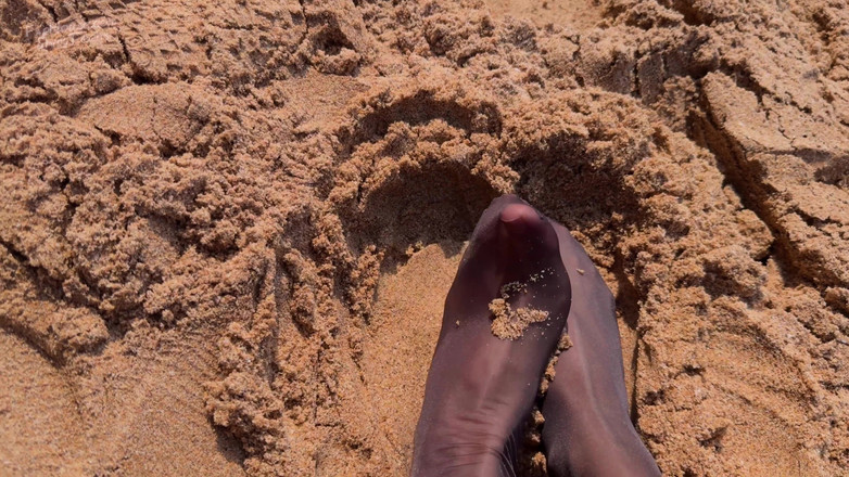 Shiny teens: 835 4k parlak cdr külotlu çorap sahilde bölüm 1