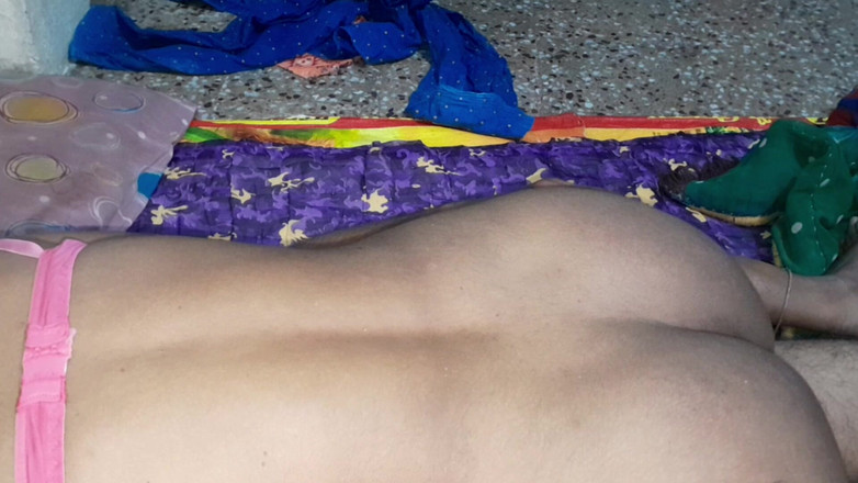 xxxking: Kocam beni aldı, kucağına oturttu ve penisini amcığıma soktu.