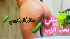 Tony malkon: Сексуальний хлопець демонструє свою дупу і член