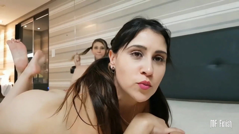 Sapphic Latinas: ฉันจะสอนวิธีบูชาก้นสาว
