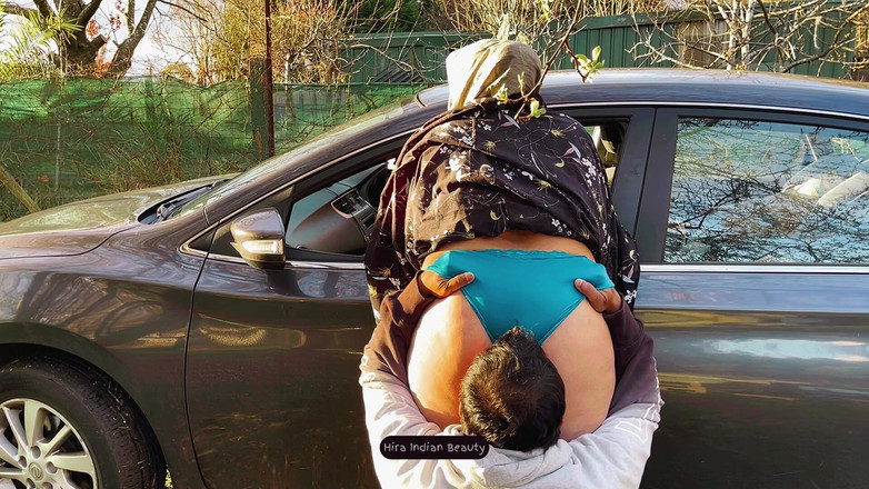 Hot 365 Entertainments: Hijab MILF utomhus bilromans - röv kyssar, ansikte sitter och stor...