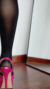 ¿Qué tacones se ven mejor? Medias negras