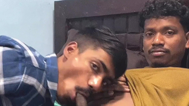 Deshi King: De data aceasta, în timp ce stăteam cu un prieten în timpul...