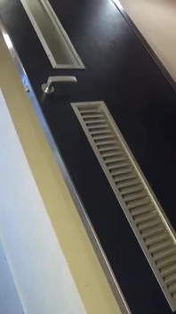 Surpriză după-amiază la cafenea. Femeia de lângă mine a luat notă - partea 2
