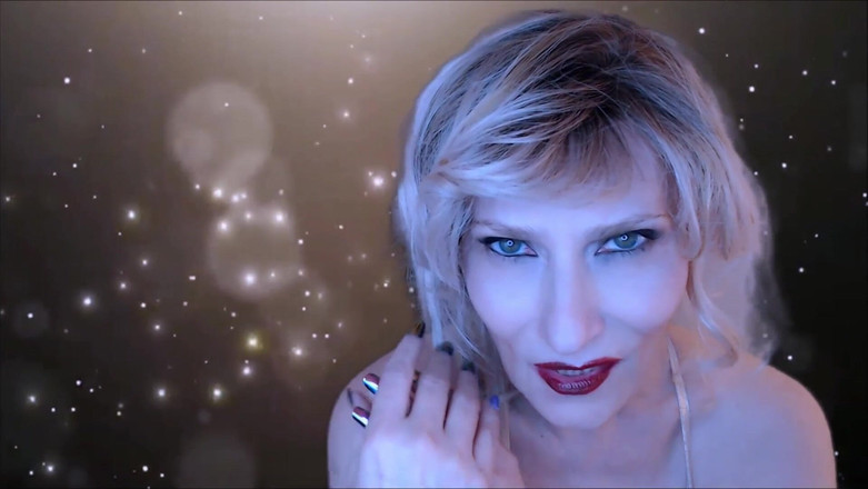 Mistress Chadford: Zlatá bohyně JOI