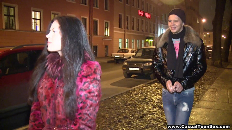 Casual Teen Sex: Przypadkowy seks z przystojnym nieznajomym