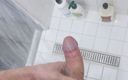 Alex Davey: Horny Boy Taking Shower