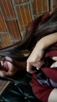 Horny Babe Fingers Herself to Orgasm