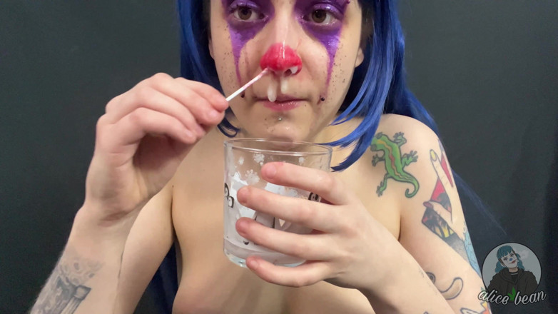 Alice Bean: Sneezy dan snot cup