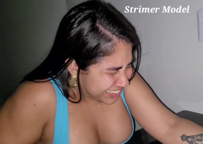 Strimermodel: Oh no, estornué mucho en mi trabajo