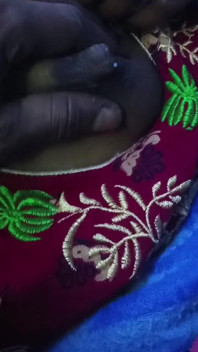 Desi Bhabhi Ka Dhoodh