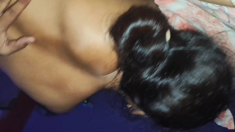 Ranaghat: Village Bhabhi Padmini późno w nocy jedzie na penisa męża