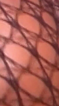 Svarta skönheter FFM trekant hårt knull - lesbisk action creampie orgie