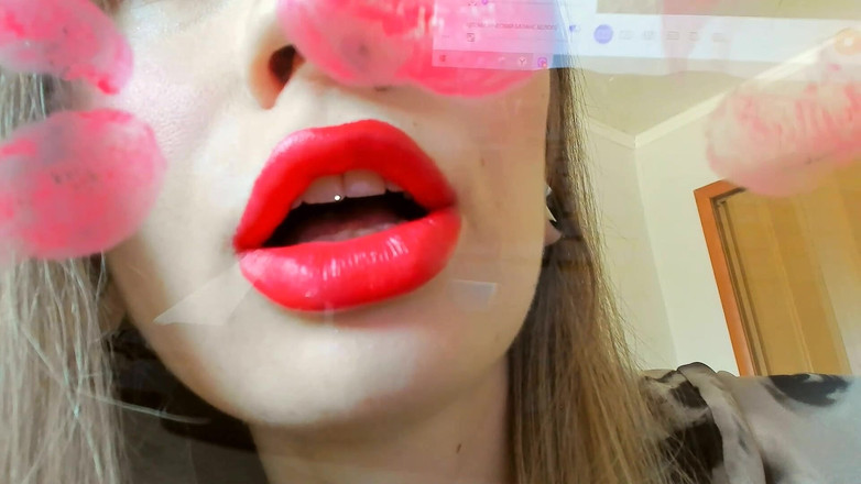 Rarible Diamond: Bạn dưới đôi môi đỏ của tôi