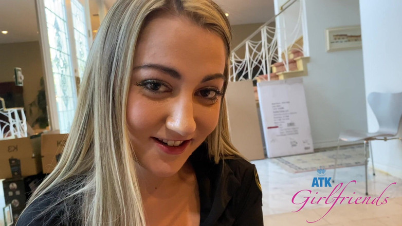 ATK Girlfriends: Віртуальна дата