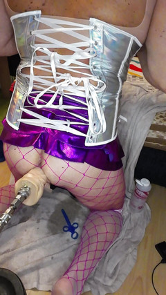 One2chris: Lang anhaltender analmaschinenfick für transvestiten mit großen falschen titten