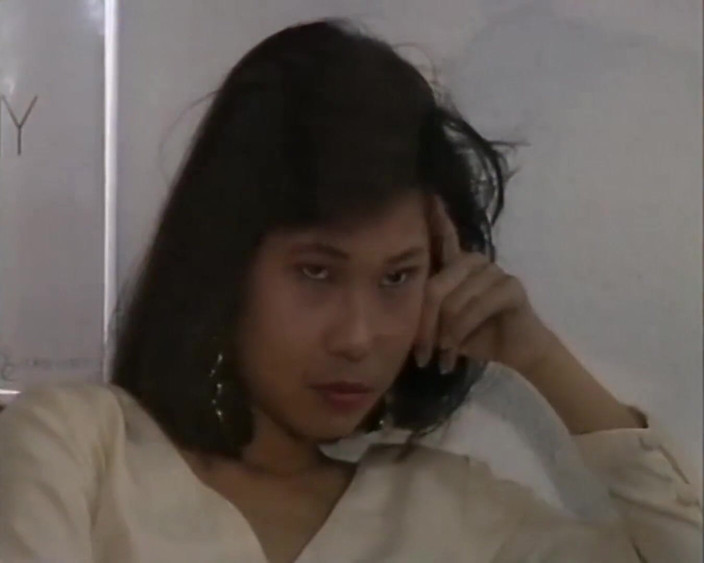 Asian Mature Climax: Азиатку-брюнетку в чулках анально жарили в два смычка в тройничке