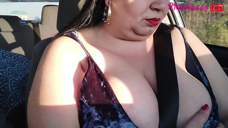 Riderqueen: Reife BBW MILF unterwegs, fans in zeitlupe