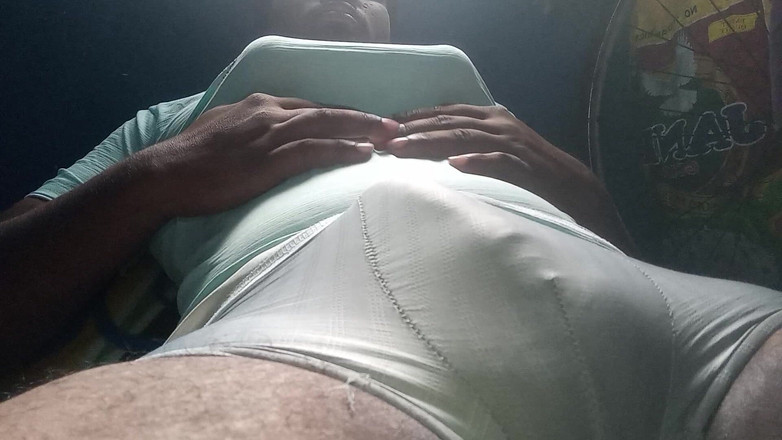Sweet Indian cock: Мої цицьки і масаж пеніса з смоктанням цицьок