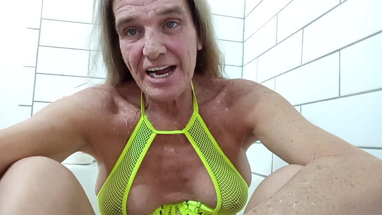 Lizzy Yum: Lizzy Yum Sd leden 2025 Post Op Shemale Masturbuje dilatační dildo...