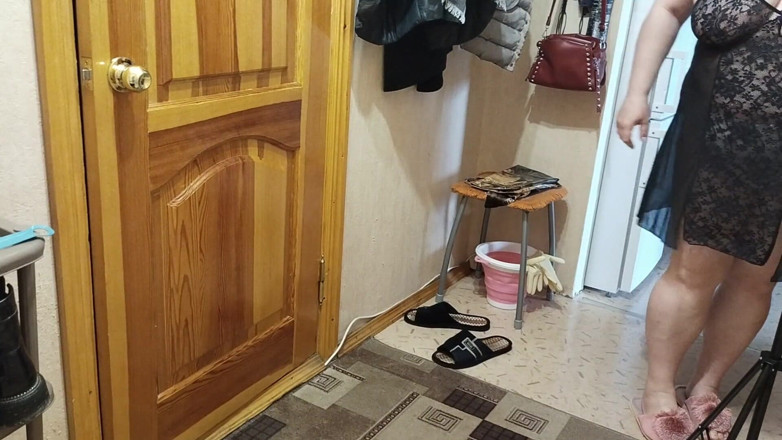 Zona901: A friend came to visit and I jerk off his...