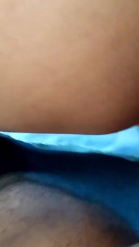 Fac un videoclip porno cu mama mea vitregă