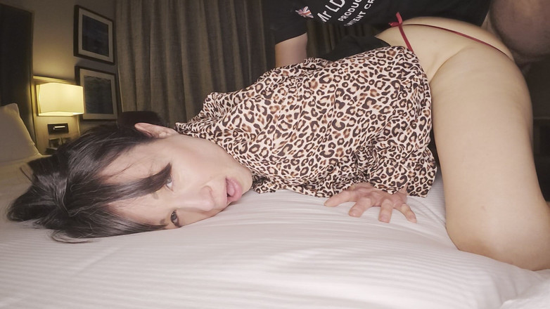 Mr LDN Lad: İnce İngiliz sürtük anal yıkım sert bakış açısıyla onu sikiyor!