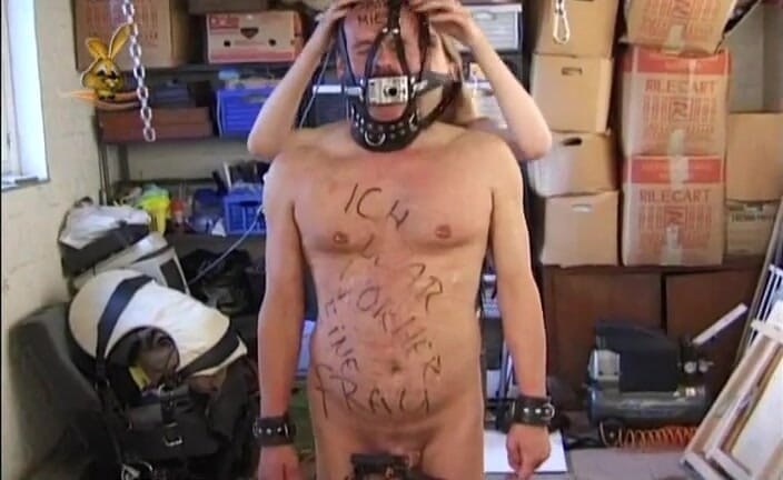 Femdom Bitches: Pojďme z tebe udělat moji hračku