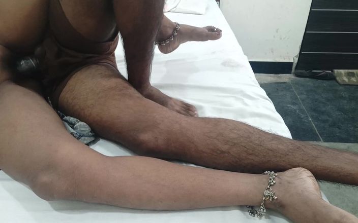 Desi Indian studio: Indische Bhabhi neukvideo nieuwe Desi seks