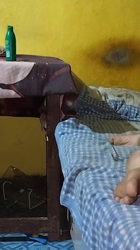 Desi Indian Sexi Bhabhi Shardiyo Ki Raat Me Apni Hawas Ki Aag Bujati He