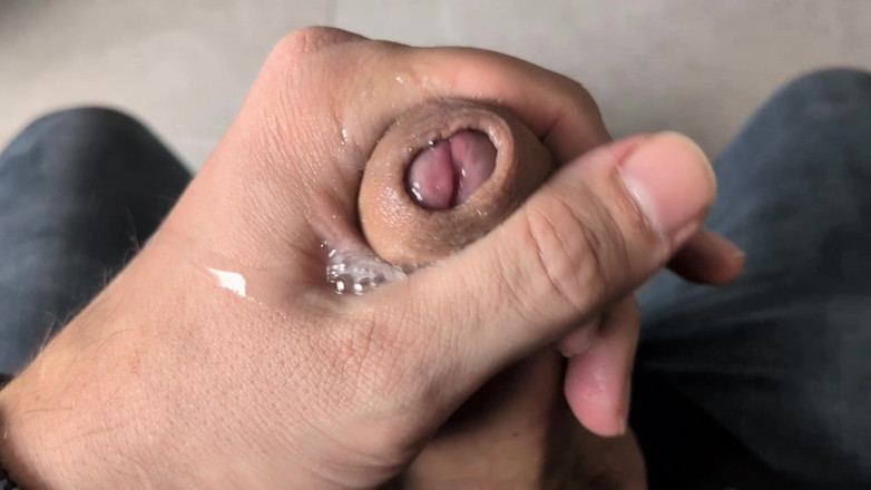 Kinkymah: Asmr precum masturbazione l'arrapante voce maschile geme e dice porcate...