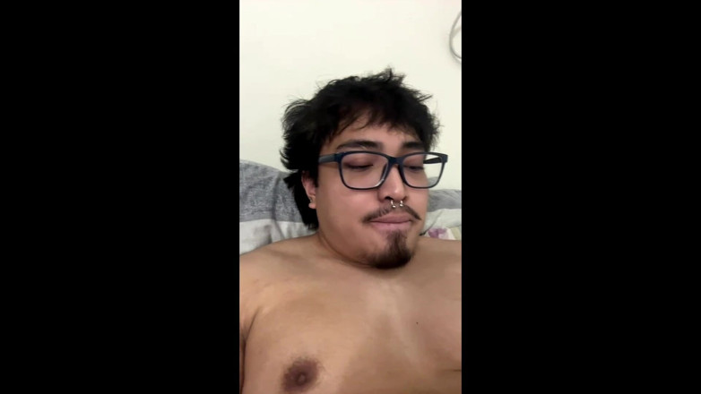 Rent a gay productions: sharaarti gol-matol philipino larka kaimre ke lie land hilaata hai