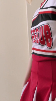 Cheerleader mit zahnspange liebt es