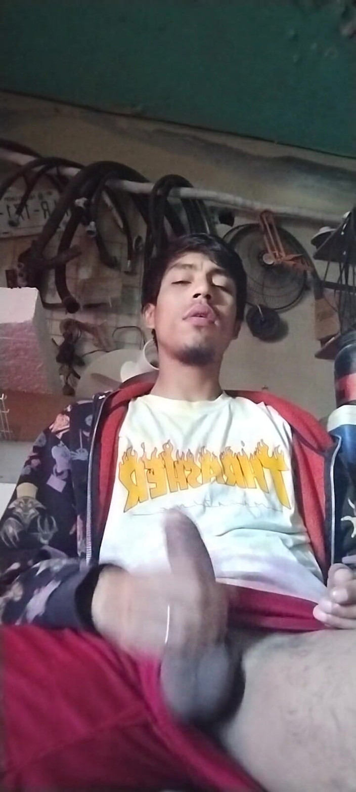 AlexAlejandro13: Uscendo dal bagno