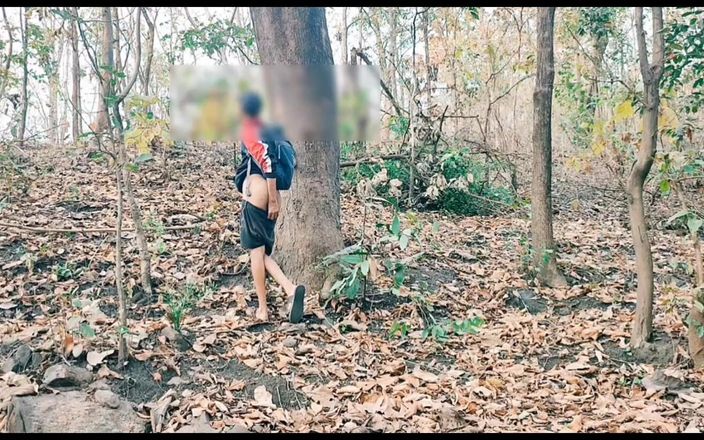Tani: Nyepong kontol besar pria kulit hitam