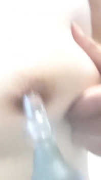 Saya Cuba Erect My Nipples