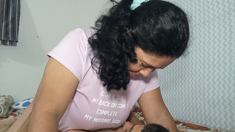 Valkyrie and Luigy Couple: Zralá přítelkyně bohatá na koni, miluje jezdit na jejím ptákovi