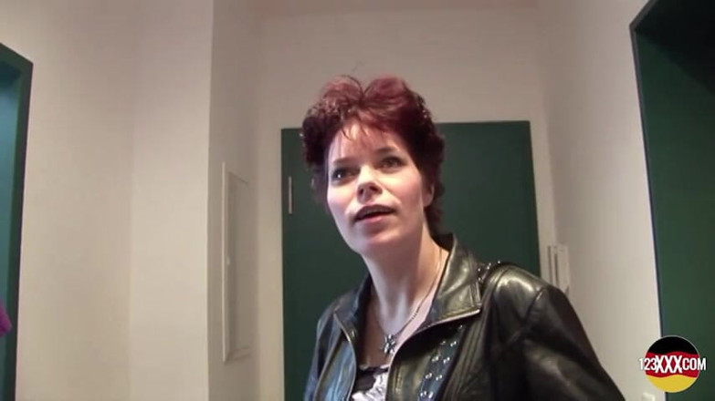 123XXX - 100% Amateurs: Short Haired German Lady in Stockings Want's Cum All Over...