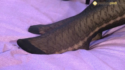 Foot Fetish HD: pyari Laura apne pairon ke saath ekshan men