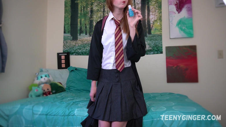 Teeny Ginger: Goody Gryffindor Becomes a Slutty Slytherin Ginny Weasley Potion JOI