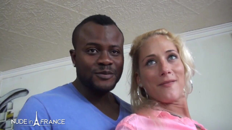 Nude in France: Casting anale di una bionda sublime che viene analizzata da...
