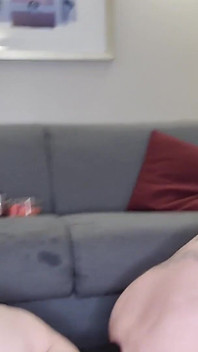Nejzábavnější nucená bi úloha doposud (originální blooper klip)