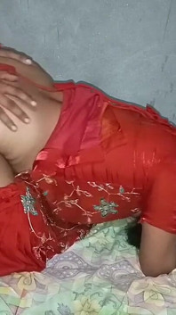 Virgin Young Boy Quer Jogar Um Jogo De Sexo Com Sua Madrasta Peituda